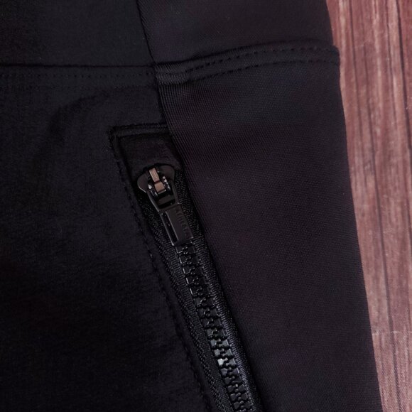 Athleta Hybrid High Rise Cargo Leggings Womens Size 14 Black Athleisure 982353 - Picture 4 of 11